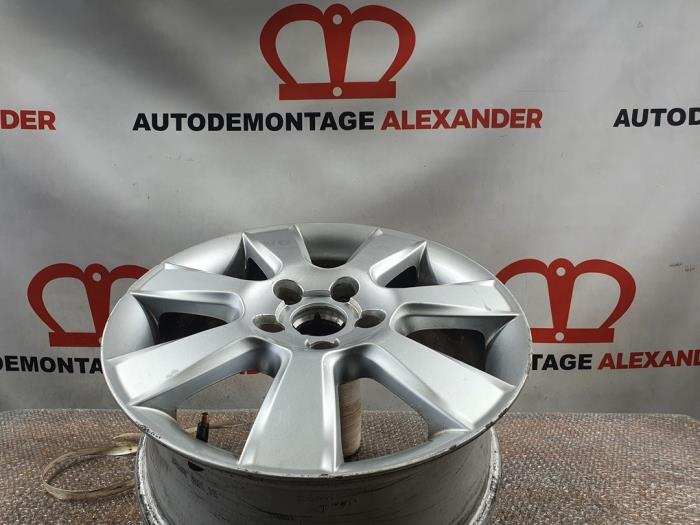 Używane Obrecz Seat Leon (1P1) 1.9 TDI 105 Cena € 40,00 Procedura marży oferowane przez Alexander Autodemontage