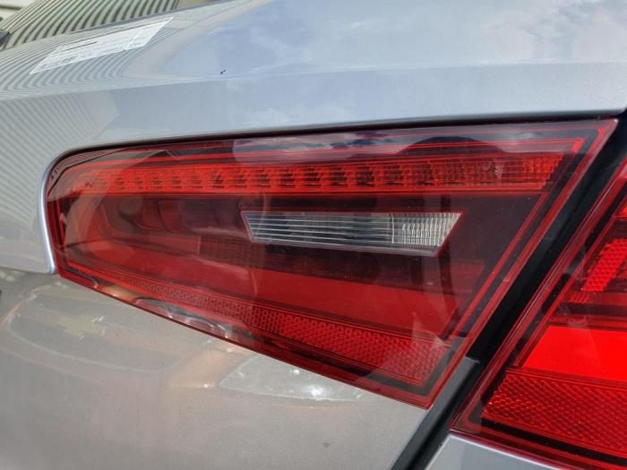 Luz trasera derecha de un Audi S3 (8V1/8VK) 2.0 T FSI 16V 2014