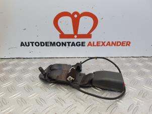 Used Rear seatbelt, centre Chevrolet Spark (M300) 1.0 16V Bifuel Price on request offered by Alexander Autodemontage
