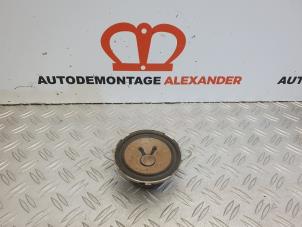 Used Speaker Chevrolet Spark (M300) 1.0 16V Bifuel Price on request offered by Alexander Autodemontage