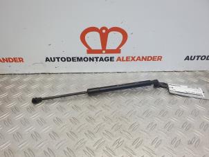 Used Rear gas strut, right Chevrolet Spark (M300) 1.0 16V Bifuel Price on request offered by Alexander Autodemontage