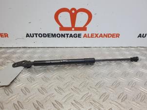 Used Rear gas strut, left Chevrolet Spark (M300) 1.0 16V Bifuel Price on request offered by Alexander Autodemontage