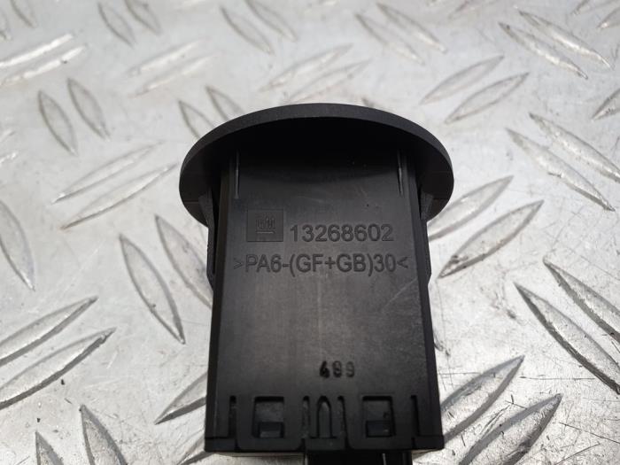 Airbag switch from a Chevrolet Spark (M300) 1.0 16V Bifuel 2010