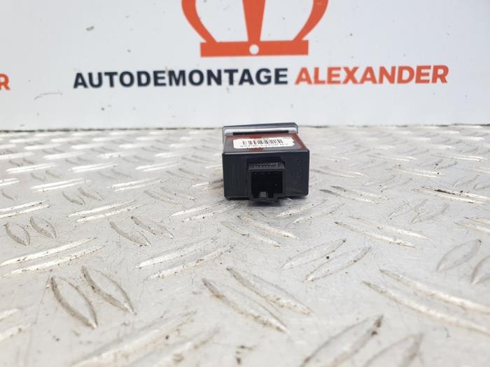 Height control switch from a Hyundai i20 1.2i 16V 2014