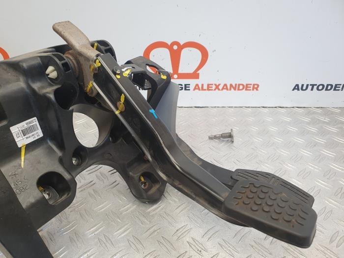 Pédale embrayage Chevrolet Spark 1.0 16V Bifuel