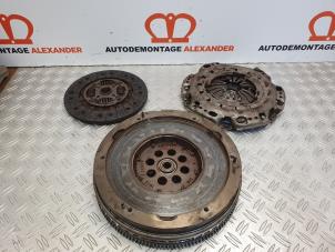 Used Clutch kit (complete) Mercedes Sprinter 3,5t (906.13/906.23) 316 CDI 16V Price on request offered by Alexander Autodemontage