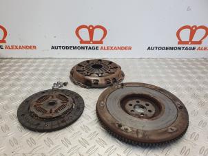 Used Clutch kit (complete) Toyota Yaris II (P9) 1.3 16V VVT-i Price on request offered by Alexander Autodemontage