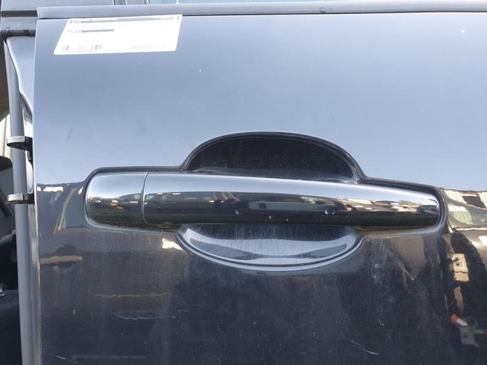 Poignée de porte avant droite d'un Citroën C4 Picasso (UD/UE/UF) 1.6 16V THP Sensodrive 2009