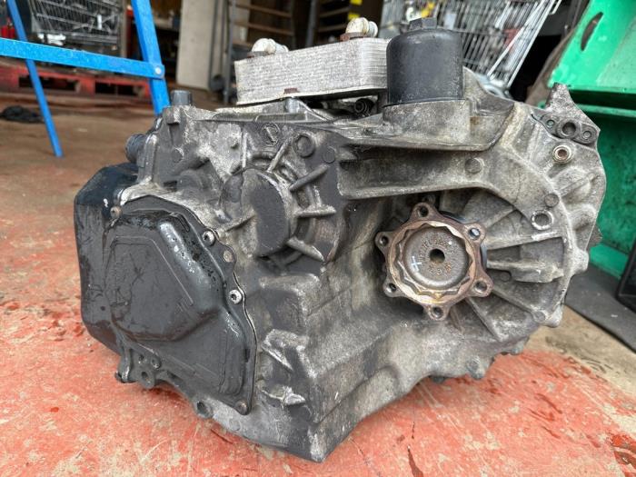 Gearbox Audi A3 Sportback 2.0 TDI 16V - 02E301103 BKD HLE