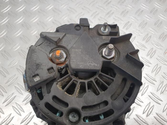 Dynamo från en Mercedes-Benz C (W202) 2.2 C-220 CDI 16V 1998