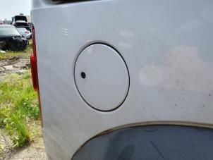 Used Tank cap cover Ford Transit Connect 1.8 TDCi 90 Price on request offered by Alexander Autodemontage