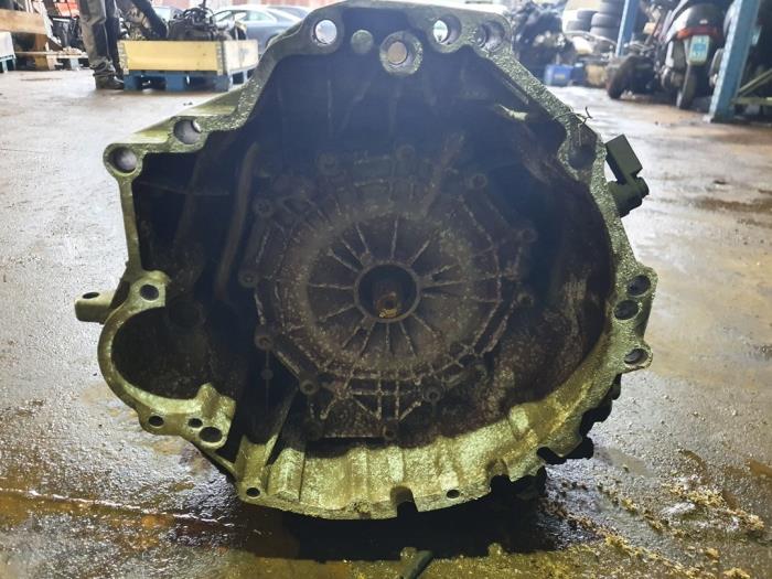 Gearbox from a Audi A6 (C6) 2.4 V6 24V 2004
