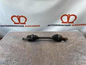 Used Front drive shaft, left Toyota Yaris III (P13) 1.33 16V Dual VVT-I Price € 100,00 Margin scheme offered by Alexander Autodemontage