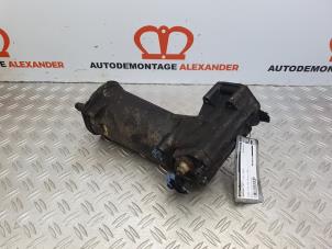 Used Oil filter housing Mercedes L-Serie 3t (602) 309D 3.0 Pick-up Price € 181,50 Inclusive VAT offered by Alexander Autodemontage