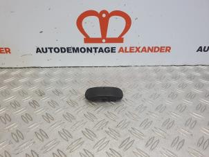 Used Front windscreen washer jet Volkswagen Golf VIII (CD1) 1.5 eTSI 16V Price € 10,00 Margin scheme offered by Alexander Autodemontage