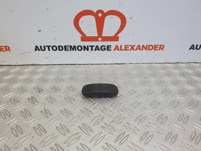 Używane Spryskiwacz przód Volkswagen Golf VIII (CD1) 1.5 eTSI 16V Cena na żądanie oferowane przez Alexander Autodemontage