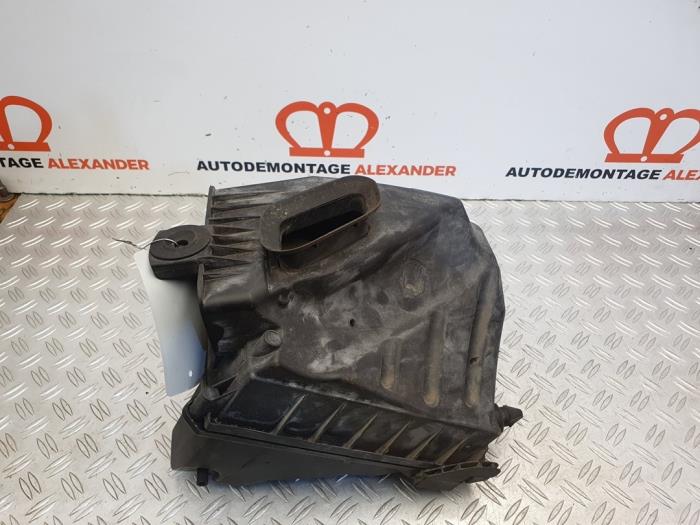 Gebrauchte Luftfiltergehäuse Audi A4 (B7) 2.0 TDI 16V Preis auf Anfrage angeboten von Alexander Autodemontage