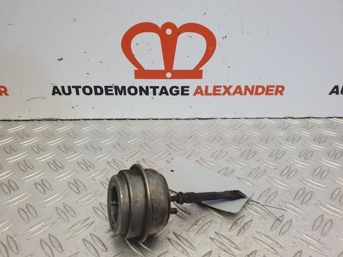 Usagé Clapet de surpression Turbo Volkswagen Passat (3B3) 1.9 TDI 130 Prix sur demande proposé par Alexander Autodemontage