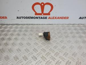 Used Headlight motor Ford Focus C-Max 1.8 TDCi 16V Price on request offered by Alexander Autodemontage