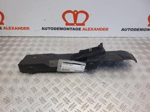 Used Front left screen carrier Ford Focus C-Max 1.8 TDCi 16V Price on request offered by Alexander Autodemontage