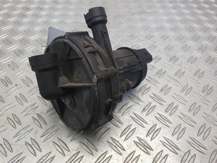 Używane Pompa gazów spalinowych Seat Leon (1M1) 1.9 SDI 68 Cena na żądanie oferowane przez Alexander Autodemontage