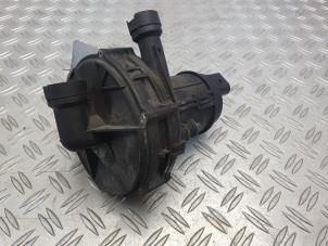 Used Exhaust air pump Seat Leon (1M1) 1.9 SDI 68 Price on request offered by Alexander Autodemontage