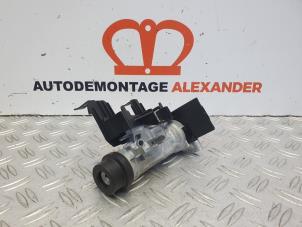 Used Electronic ignition key Volkswagen Polo V (6R) 1.4 TDI DPF BlueMotion technology Price € 50,00 Margin scheme offered by Alexander Autodemontage