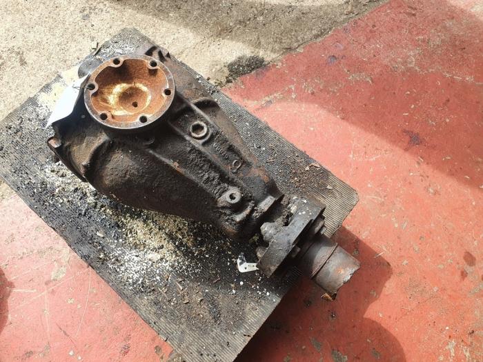Used Rear differential Mercedes E (W124) 2.3 230 E Price on request offered by Alexander Autodemontage