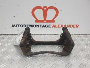 Used Front brake calliperholder, right Peugeot 308 SW (L4/L9/LC/LJ/LR) 1.6 BlueHDi 100 Price on request offered by Alexander Autodemontage