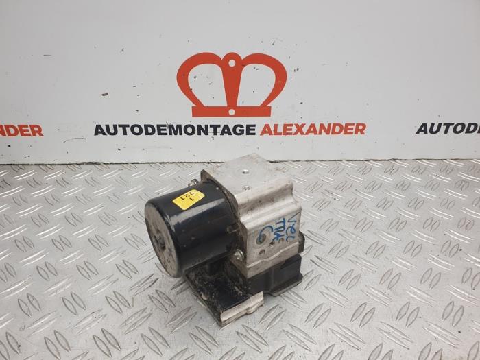 Używane Pompa ABS Opel Vectra C Caravan 2.2 DIG 16V Cena € 29,99 Procedura marży oferowane przez Alexander Autodemontage