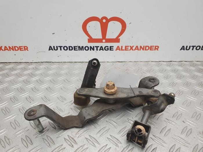 Gebrauchte Schaltbox Opel Corsa D 1.3 CDTi 16V ecoFLEX Preis € 30,00 Margenregelung angeboten von Alexander Autodemontage