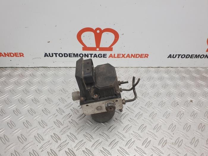 Gebrauchte ABS Pumpe Ford Mondeo III Wagon 2.0 TDCi/TDDi 115 16V Preis € 19,99 Margenregelung angeboten von Alexander Autodemontage