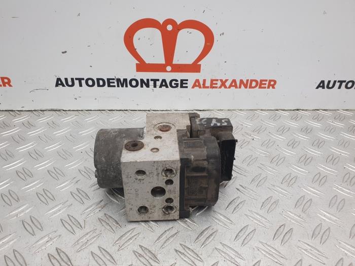 Used ABS pump Audi A6 Avant (C5) 2.4 V6 30V Price € 25,00 Margin scheme offered by Alexander Autodemontage