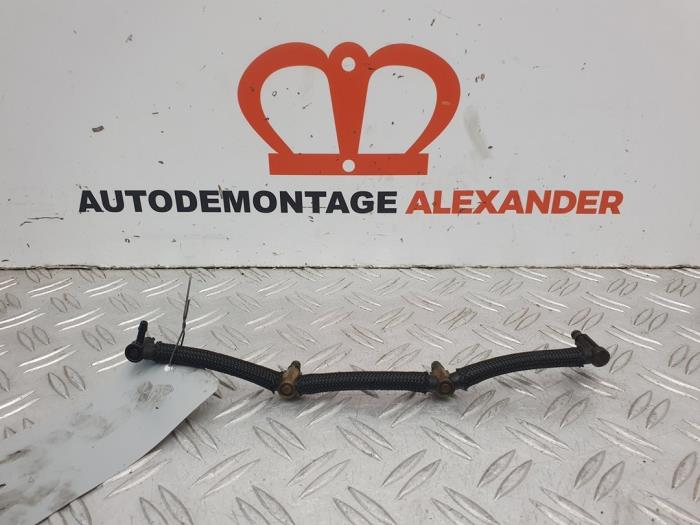 Używane Przewód paliwowy Peugeot Partner (GC/GF/GG/GJ/GK) 1.6 HDI 90 16V Cena na żądanie oferowane przez Alexander Autodemontage