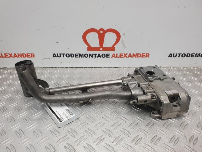 Ölpumpe Mercedes E-Klasse AMG 6.2 E-63 AMG V8 32V - A1561802101 