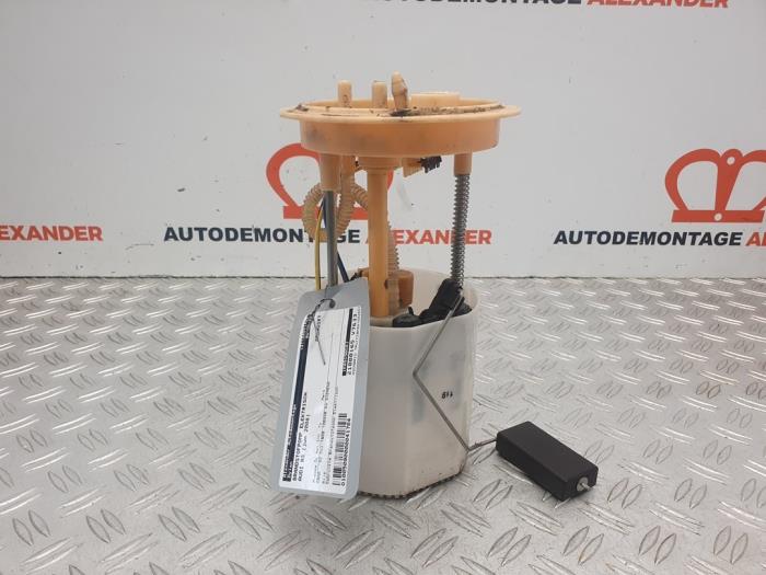 Usagé Pompe à carburant Audi A3 Cabriolet (8P7) 2.0 TDI 16V Prix € 19,99 Règlement à la marge proposé par Alexander Autodemontage
