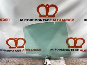 Używane Szyba drzwi prawych tylnych wersja 4-drzwiowa Mercedes C (W204) 2.2 C-180 CDI 16V BlueEFFICIENCY Cena na żądanie oferowane przez Alexander Autodemontage
