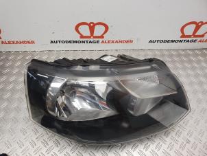 Used Headlight, right Volkswagen Transporter T5 2.0 TDI DRF Price on request offered by Alexander Autodemontage