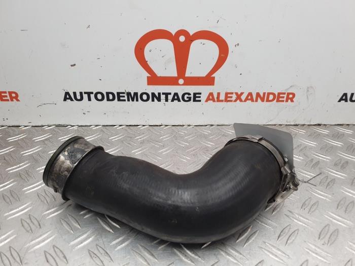 Gebrauchte Intercooler Schlauch Volkswagen Transporter/Caravelle T5 2.5 TDi 4Motion Preis € 40,00 Margenregelung angeboten von Alexander Autodemontage