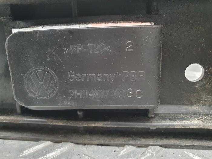 Wspornik zderzaka lewy tyl z Volkswagen Transporter T5 2.5 TDi 4Motion 2008