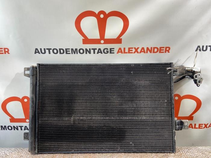 Begagnade Kondensor, luftkonditionering Volkswagen Transporter/Caravelle T5 2.0 TDI DRF 4Motion Pris € 60,00 Marginaltabell erbjuds av Alexander Autodemontage