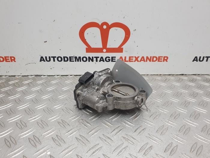 Drosselklappengehäuse BMW 3 serie Touring (F31), 2012 / 2019 318i 1.5 TwinPower Turbo 12V, Kombi/o, Benzin, 1.499cc, 100kW (136pk), FWD, B38B15A, 2015-07 / 2019-06, 8K11; 8K12 (Gebraucht)