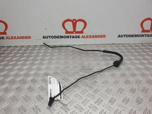 Used Oil pressure line Volkswagen Transporter T5 2.0 TDI DRF Price on request offered by Alexander Autodemontage