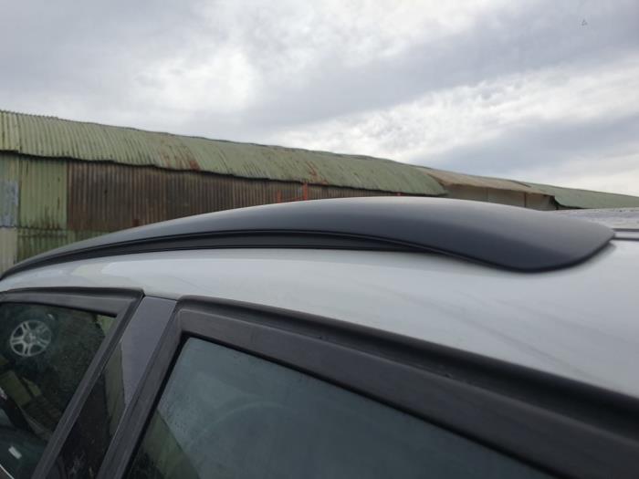 Zestaw relingów dachowych z Audi A3 Sportback (8PA) 1.4 TFSI 16V 2012