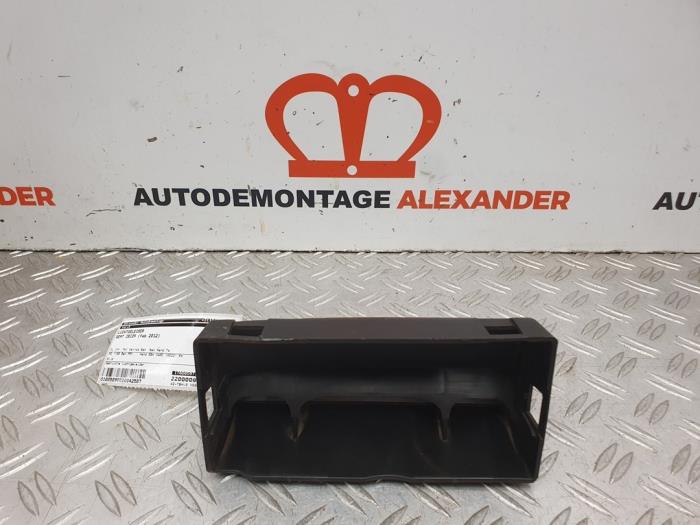 Begagnade Lufttratt Seat Ibiza IV (6J5) 1.2 12V Pris på förfrågan erbjuds av Alexander Autodemontage