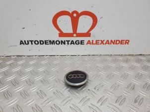Used Hub cap Audi A3 Sportback (8PA) 1.4 TFSI 16V Price on request offered by Alexander Autodemontage