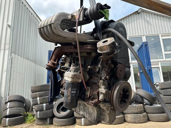 Engine Volkswagen Transporter T4 2.4 D - 074103021 AAB
