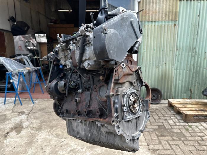 Engine Volkswagen Transporter T4 2.4 D - 074103021 AAB