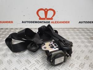 Used Front seatbelt, left Mercedes A (W169) 2.0 A-160 CDI 16V 3-Drs. Price on request offered by Alexander Autodemontage