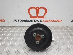 Usagé Pompe à eau Volkswagen Golf V (1K1) 1.6 FSI 16V Prix sur demande proposé par Alexander Autodemontage